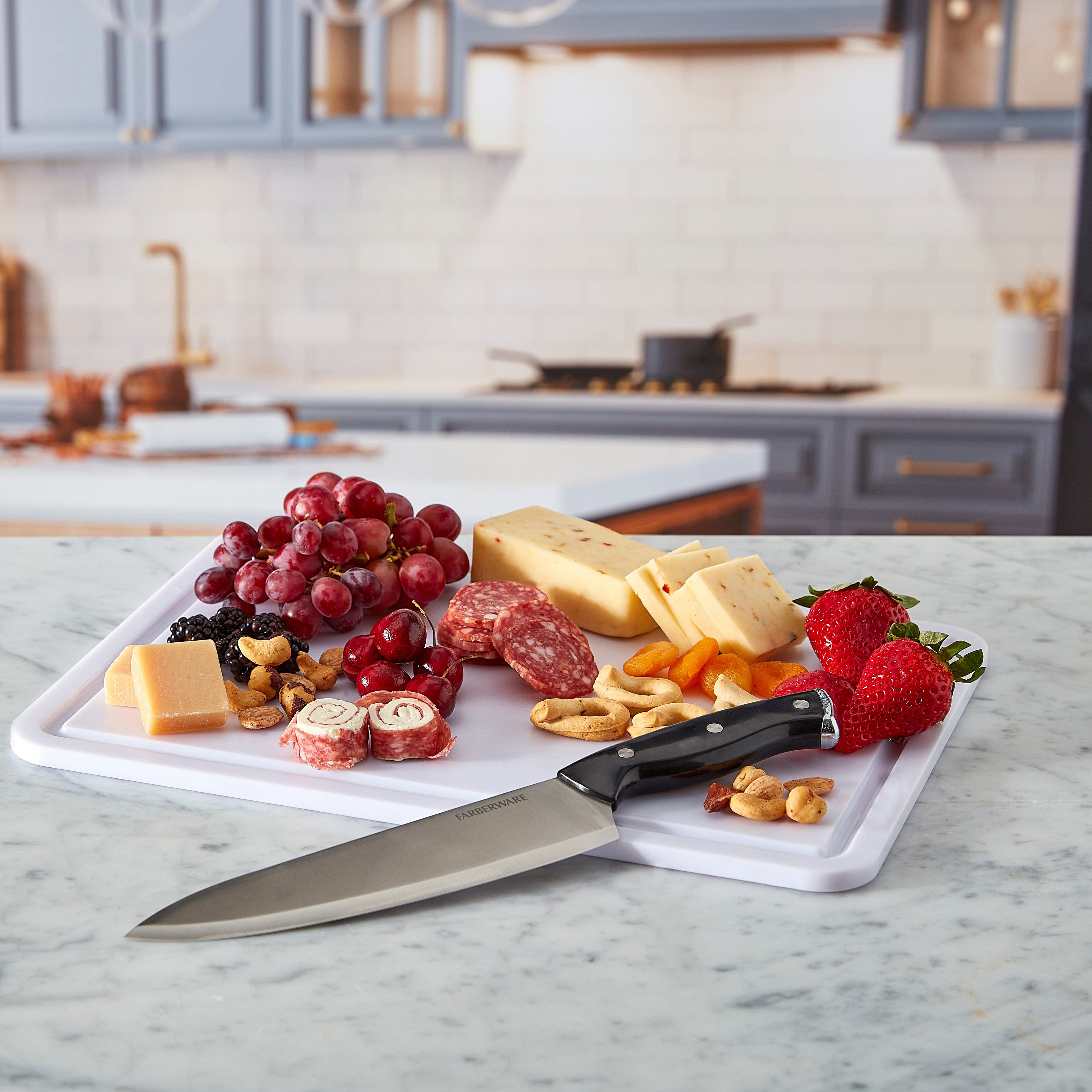 Farberware Build-A-Board ™ Snacklebox Locking Cutting Board Lid, Portable Charcuterie Storage with Compartments 11x16