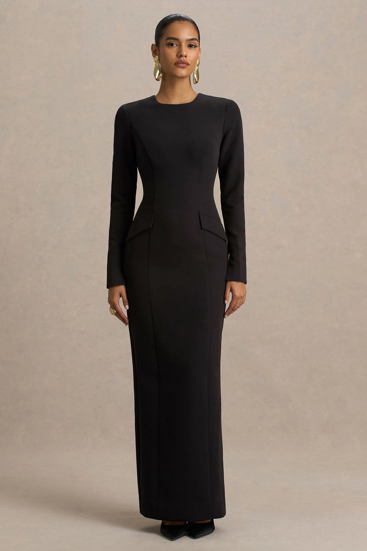 Vaila | Black Crew-Neck Maxi Dress