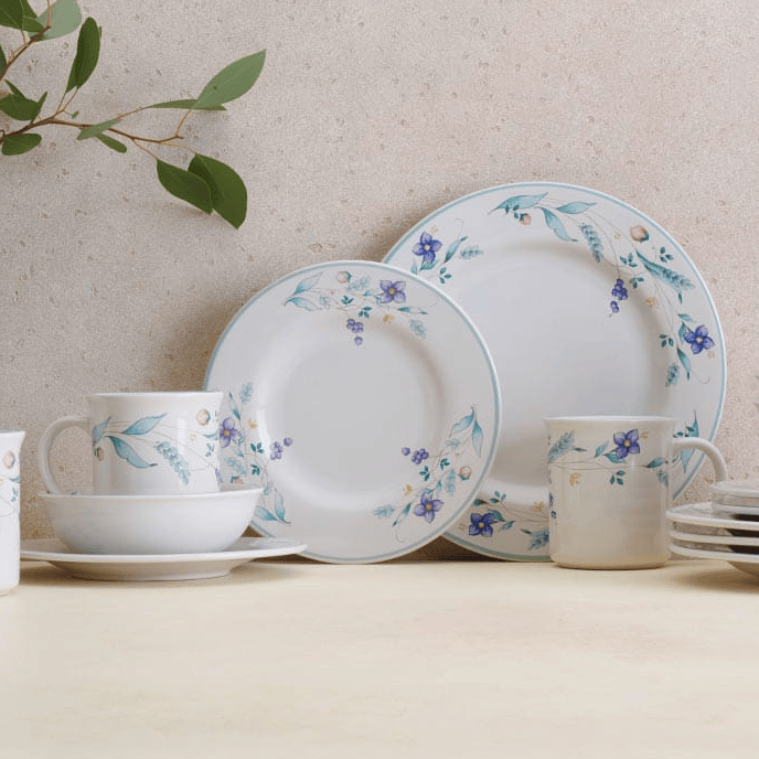 April Dinnerware Set